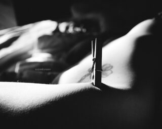 Sometimes you need something clingy @flairfoxy
Unentgeltliche Werbung durch Markierungen
#theartofbdsm #shibariart #küstenkind #collaredgirl #hemprope #kinkygirls #bnw #openminded #tattoolovers #inked #bnwportrait #freeyourmind #art #bnwsouls #ropes #details #kannsüchtigmachen #stainleessteel