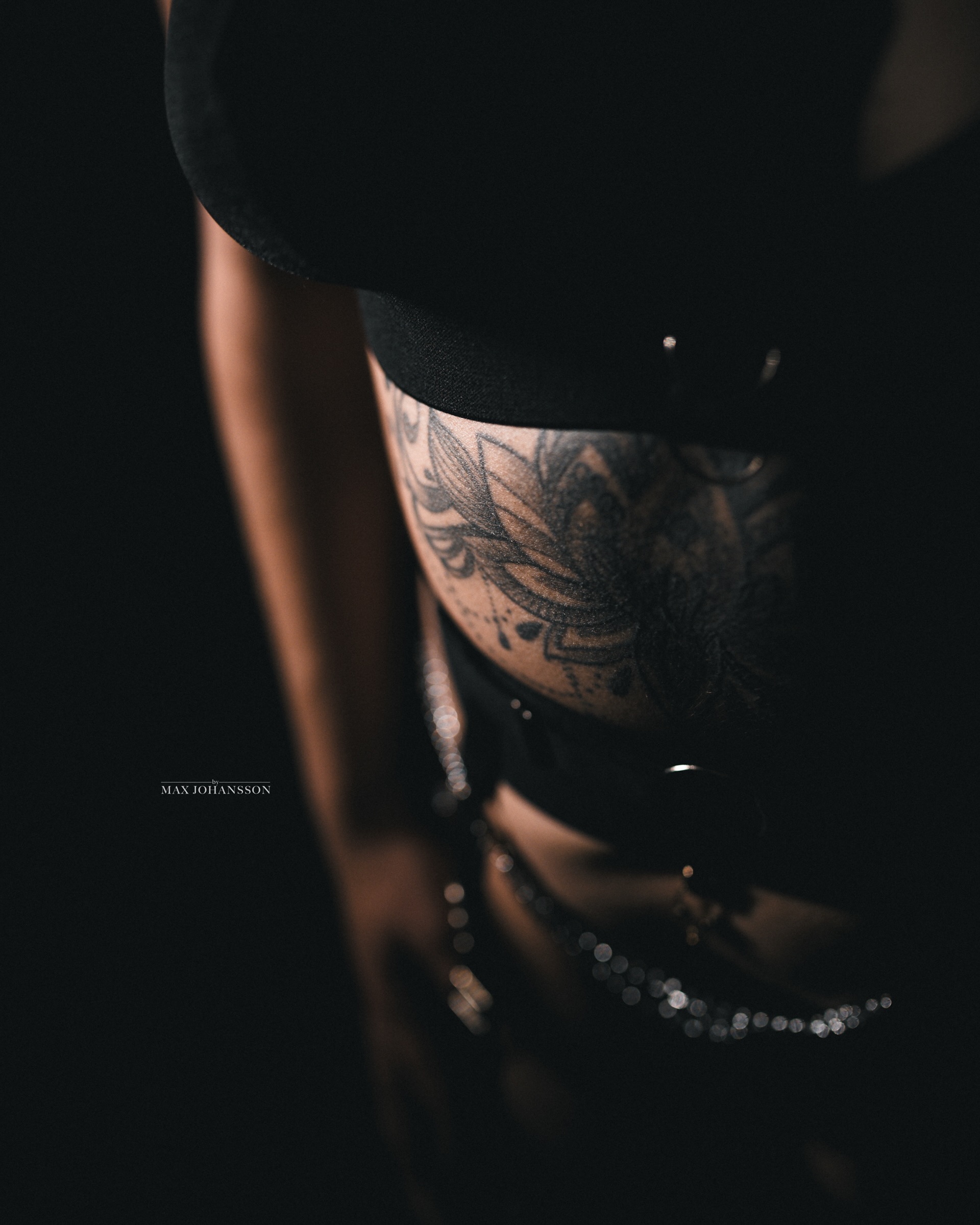 with @sassiiee._ 

Unentgeltliche Werbung durch Markierungen 

#tattoolovers #inked #freeyourmind  #kannsüchtigmachen #leatherharness